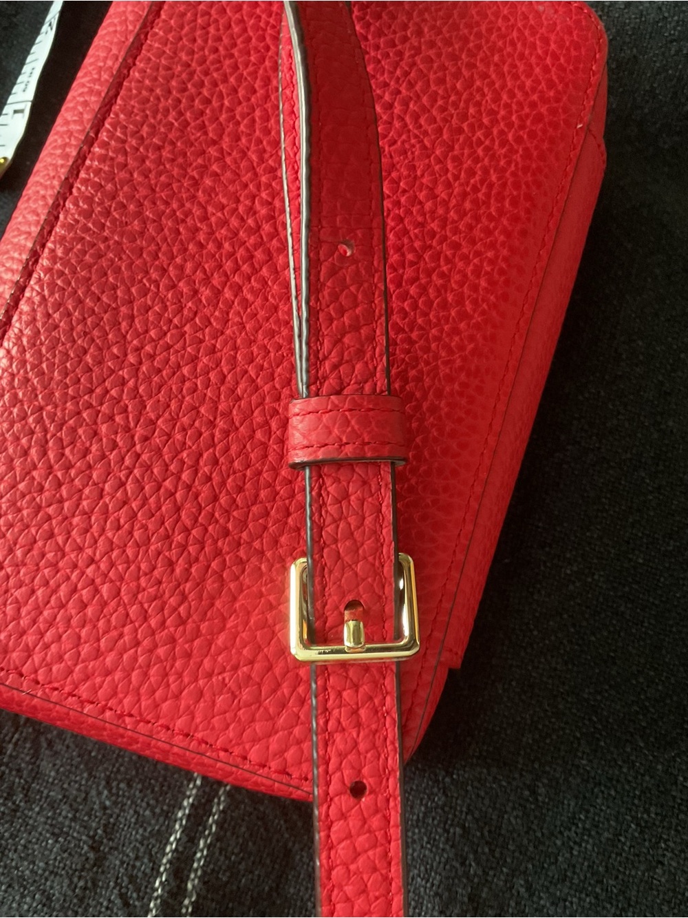 kate spade Pebbled Leather Crossbody in Bright Red. One size. NWOT. Never used. - Picture 7 of 11